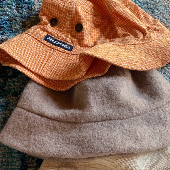 Bucket hats - Picture 2 of 3